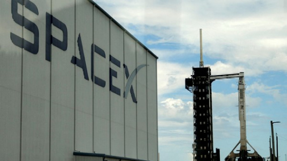 Giao dịch nội bộ đẩy mức định giá cho SpaceX lên 800 tỷ USD