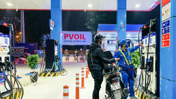 Giá xăng dầu tiếp tục giảm từ 15h hôm nay (18/12)