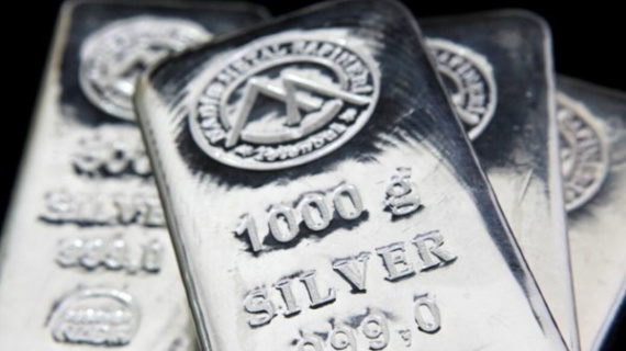 Giá bạc lập đỉnh mới nhờ kỳ vọng Fed hạ lãi suất và nguồn cung thắt chặt