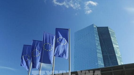 ECB thận trọng trước ngã rẽ chính sách