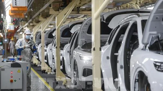 EU cân nhắc áp dụng giá sàn đối với xe điện Trung Quốc