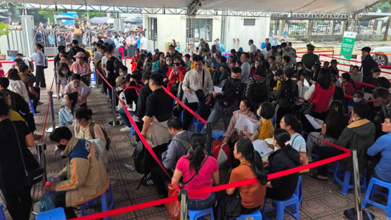 Nhà ở xã hội tăng tốc, thị trường bất động sản vẫn lệch pha