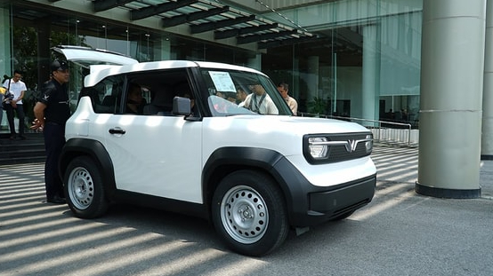 Bộ Tài chính đề xuất miễn lệ phí trước bạ cho ô tô điện thêm 2 năm