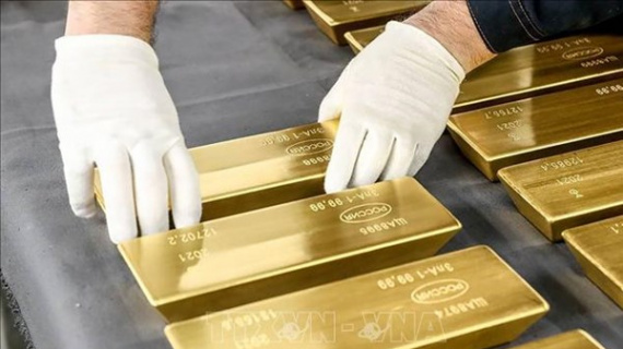 Giá vàng chạm mức “đỉnh” mới do lo ngại về chính sách thuế của Tổng thống Mỹ