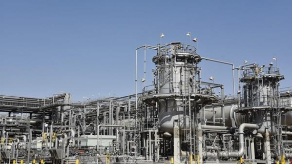 Giá dầu tăng cao do lo ngại nguồn cung thắt chặt