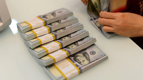 Tỷ giá tăng mạnh, giá vàng trong nước đồng loạt đi xuống