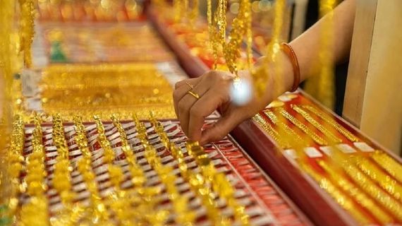 Giá vàng thế giới rơi khỏi mốc 2.900 USD/ounce