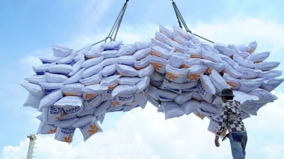 Thu hẹp khoảng cách với gạo Thái Lan và Ấn Độ, giá gạo Việt Nam trên đà phục hồi?