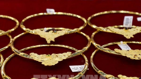 Giá vàng lập kỷ lục mới do lo ngại về thuế quan