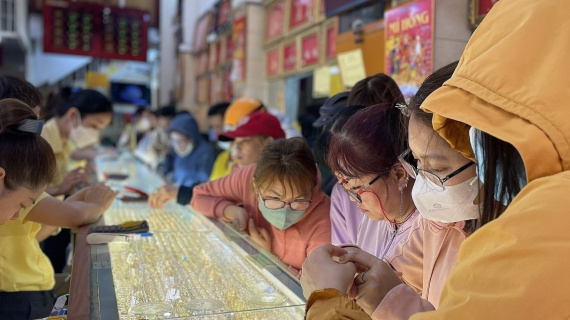 Đầu tư vàng thời điểm này – cơ hội hay cạm bẫy?