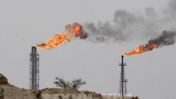 Giá dầu hướng tới mức sụt giảm hàng tháng lớn nhất trong hơn ba năm