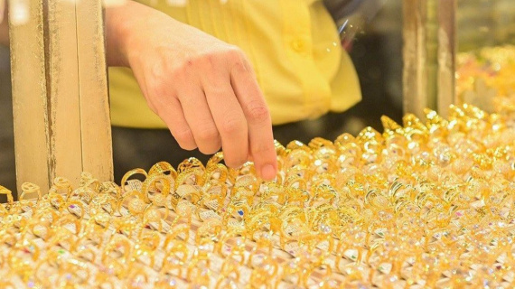 Giá vàng SJC tăng vọt lên 120,5 triệu đồng/lượng, chênh lệch với thế giới gần 12 triệu