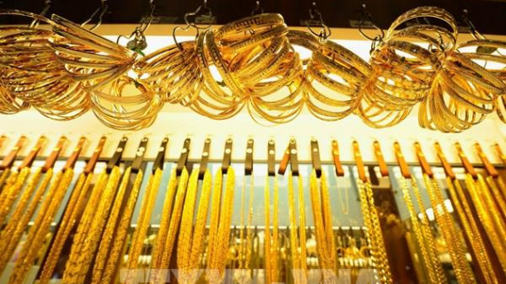 Giá vàng giảm do căng thẳng xoay quanh Chủ tịch Fed hạ nhiệt