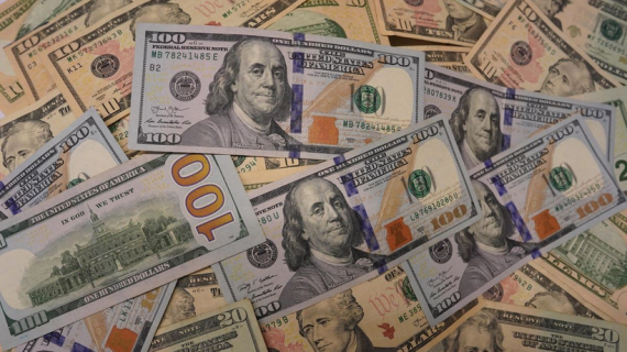 Nhà đầu tư đồng USD thận trọng trước các sự kiện kinh tế-chính trị quan trọng