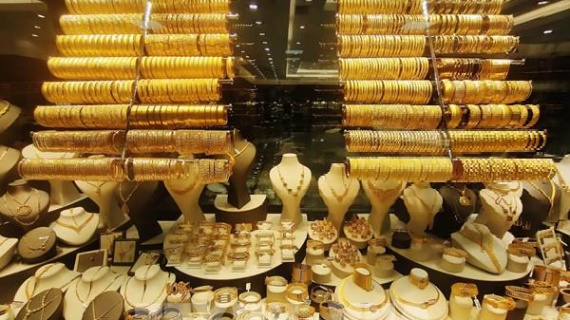 Giá vàng chạm mức cao nhất trong gần hai tuần