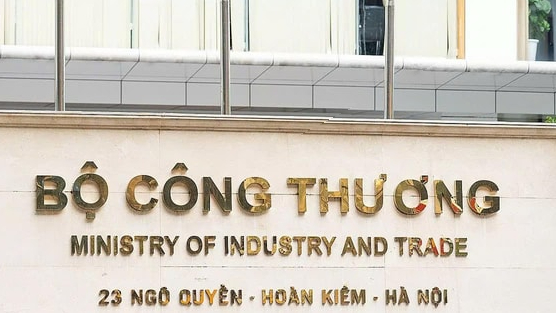 Chỉ còn 1 ngày nữa mức thuế đối ứng của Hoa Kỳ chính thức có hiệu lực ở Việt Nam: Bộ Công Thương thông tin về loạt kế hoạch sẽ trình lên Chính phủ vào ngày mai