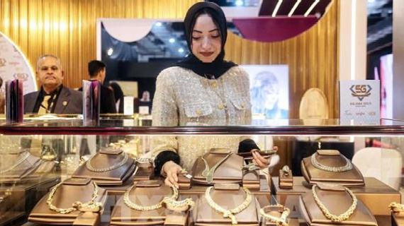 Vàng và bạc chịu áp lực bán mạnh khi các quỹ tái cân bằng hoạt động