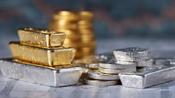 Chuyên gia lý giải đà tăng “phi mã” của giá bạc vượt trội so với vàng