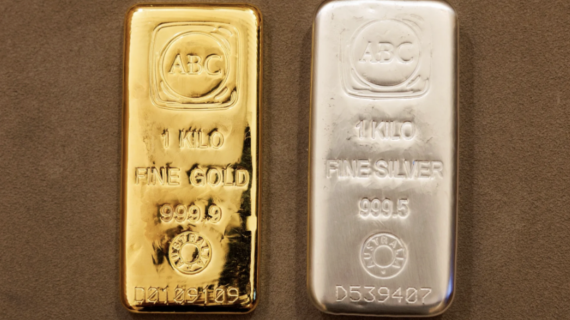 Giá bạc tăng 45% sau 1 tháng, “áp đảo” đà tăng của giá vàng