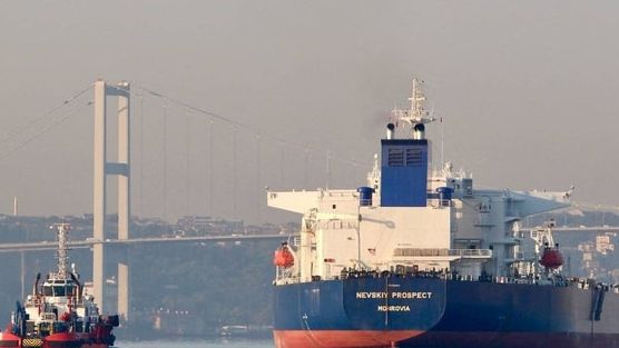 E ngại vụ Mỹ bắt giữ tàu ngoài khơi Venezuela, hàng loạt tàu chở dầu thực hiện 1 động thái, hy vọng có được sự bảo vệ của Nga
