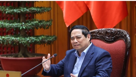 Thủ tướng họp về phát triển công nghiệp đất hiếm