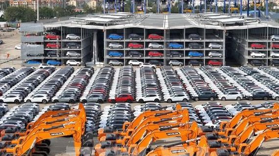 IMF nâng dự báo tăng trưởng kinh tế toàn cầu 2026