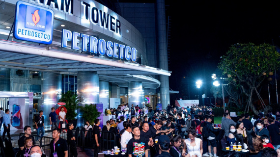 PET có nhiều động thái 