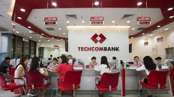 Techcombank lãi trước thuế 32.500 tỷ đồng năm 2025