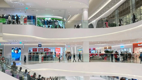 Thị trường bán lẻ Việt Nam chạm đỉnh 5 năm: Động lực nào nâng đỡ sức mua bền vững?