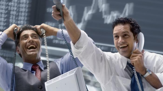 Khối ngoại tranh thủ mua ròng trong phiên VN-Index giảm 27 điểm, gom mạnh một cổ phiếu ngân hàng