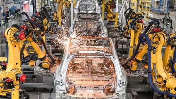 Lợi nhuận công nghiệp Trung Quốc tăng trở lại sau 4 năm suy giảm