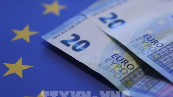 Đà tăng mạnh của đồng euro đẩy ECB vào thế khó