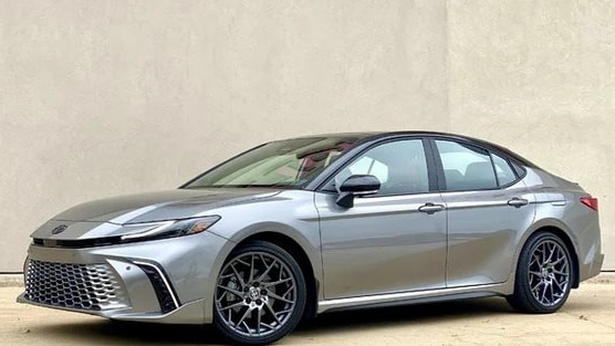 Ai nói Toyota chậm chuyển đổi sang xe điện?