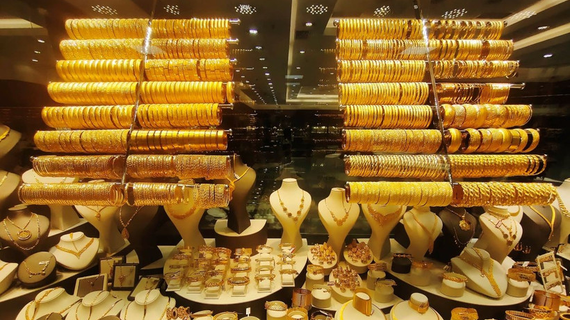 Giá vàng châu Á giảm cuối tuần do đồng USD tăng mạnh