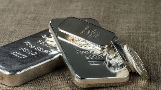 Quỹ bạc lớn nhất thế giới “quay xe” bán ra 70 tấn