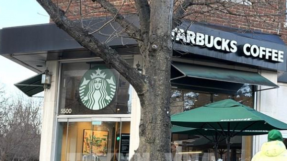 “Đế chế” Starbucks đối mặt với thử thách “giữ chân” khách hàng tại Mỹ
