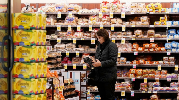 Kinh tế Mỹ giảm tốc mạnh hơn dự kiến do sức ép từ chính phủ kéo dài kỷ lục