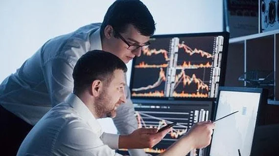 Phiên 24/2: Khối ngoại bán mạnh FPT, ngược dòng 
