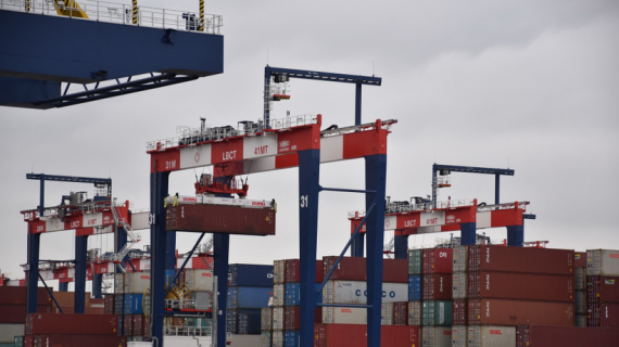 Chính phủ Mỹ chạy đua hoàn thuế trước hạn 27/2 sau phán quyết tòa