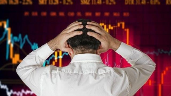 Chứng khoán Việt Nam đánh rơi thành quả từ đầu năm
