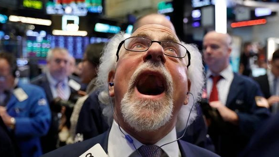 Phiên 4/2: Khối ngoại tung gần 1.000 tỷ đồng 