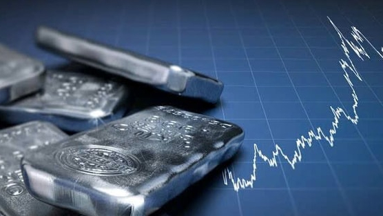 Quỹ bạc lớn nhất thế giới bán ra 130 tấn bạc trong 2 ngày