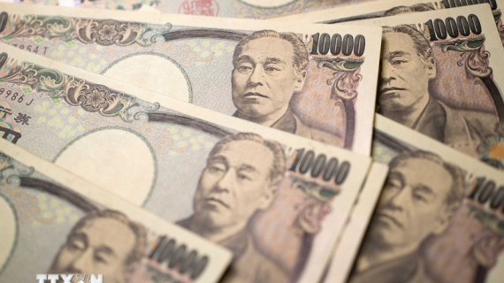 Đồng yen giảm sát mức 157 yen đổi 1 USD trước bầu cử Nhật Bản