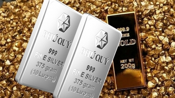 Giá vàng tăng 4.000.000 đồng/lượng so với sáng nay, bạc lượn sóng