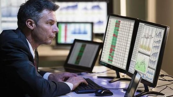 Phiên 9/2: Khối ngoại tiếp đà bán ròng, ngược chiều tung gần 200 tỷ gom một cổ phiếu ngân hàng