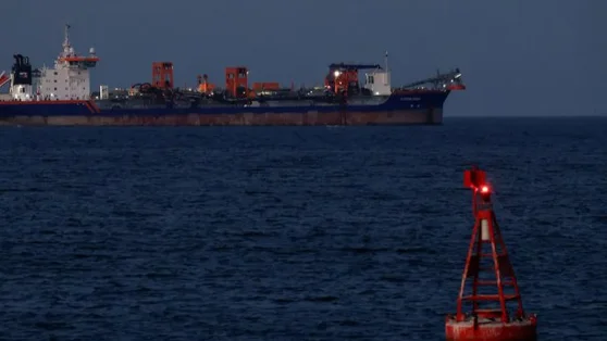 Phát hiện loạt tàu tắt tín hiệu, đi qua eo biển Hormuz mang gần 12 triệu thùng dầu đến thẳng một nước châu Á