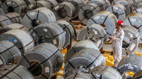 Giá nhôm giao dịch gần mức cao nhất trong 4 năm