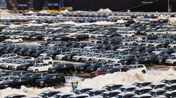 Doanh số ô tô Trung Quốc giảm mạnh, xuất khẩu vẫn bứt phá