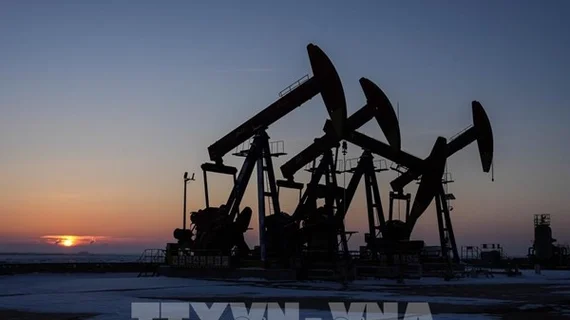 Giá dầu Brent vượt 103 USD/thùng sau diễn biến quân sự ở đảo Kharg của Iran