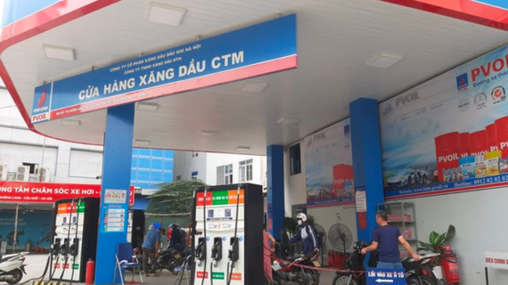 Tiếp tục chi quỹ bình ổn xăng dầu kìm đà tăng giá